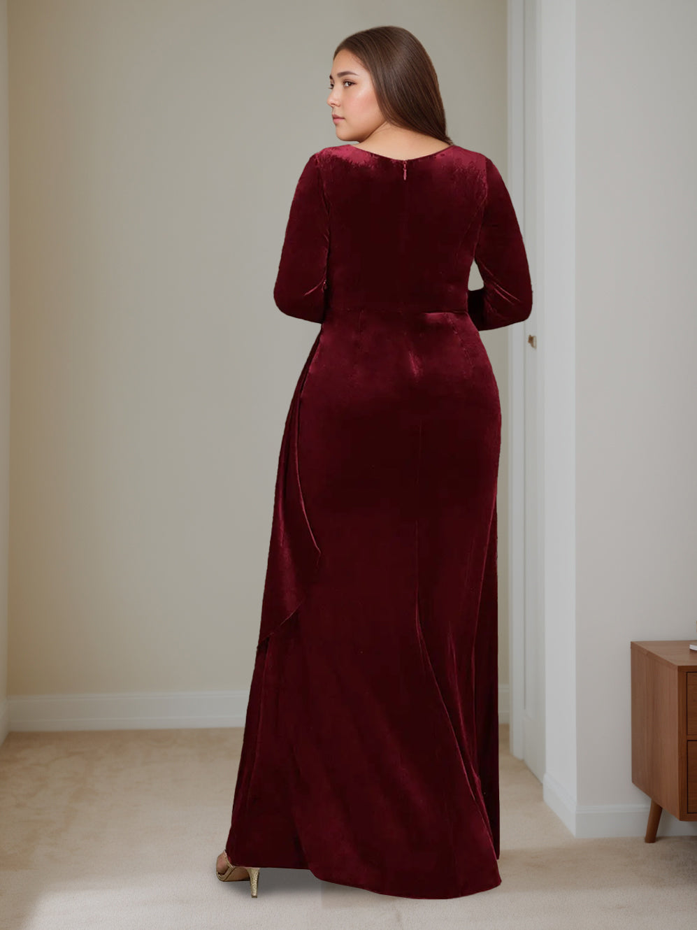 Sheath/Column V-Neck Long Sleeves Floor-Length Velvet Mother of the Bride Dresses with Ruffles