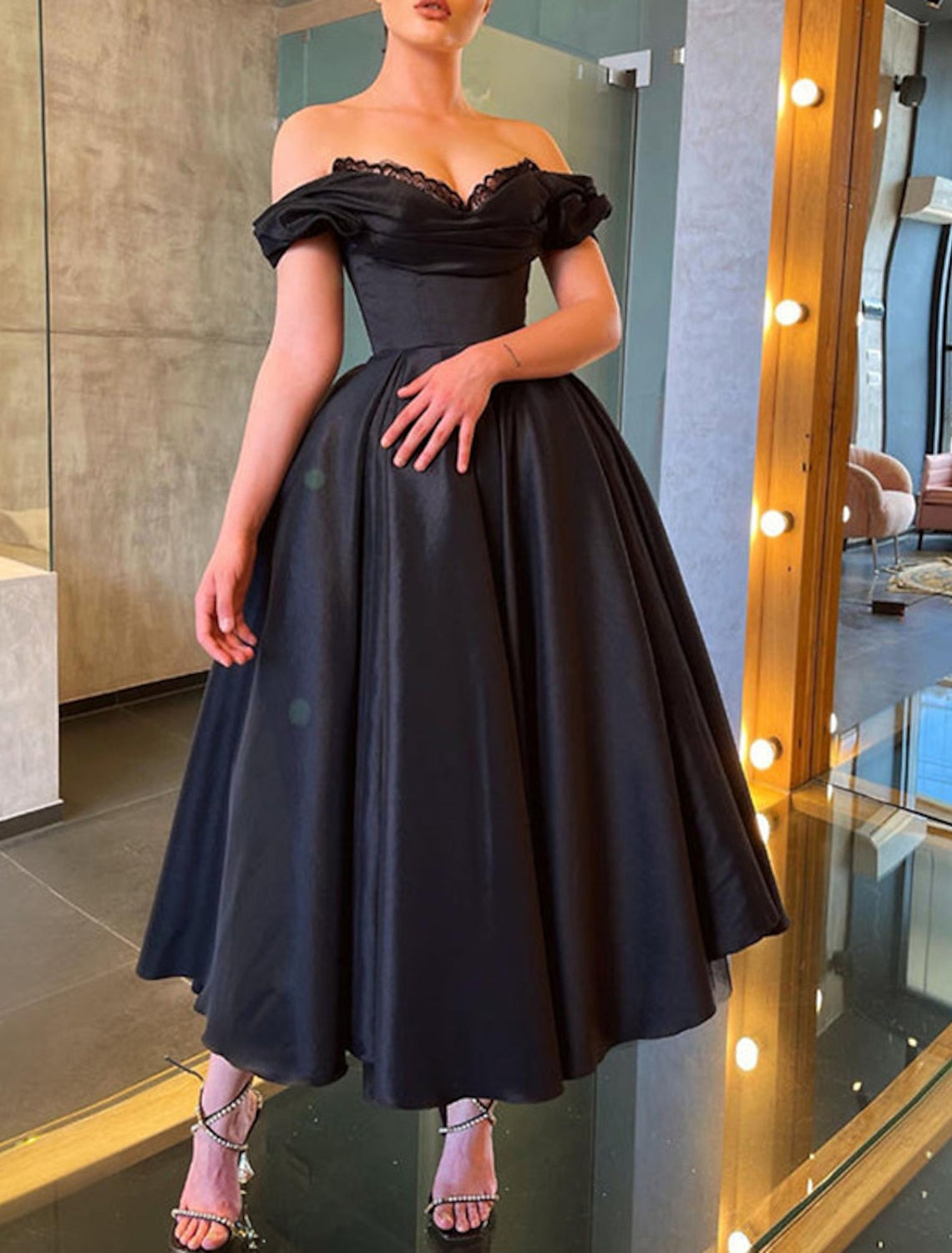 A-Line/Princess Off-the-Shoulder Tea-Length Cocktail Dress Vintage Halloween Party Black Dress With Lace