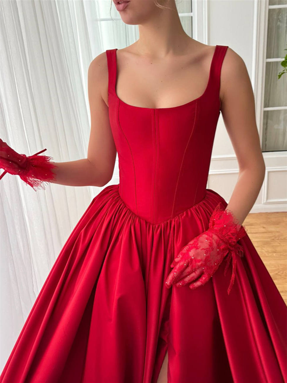 A-Line/Princess Square Neck Spaghetti Straps Sleeveless Floor-Length Prom Dresses