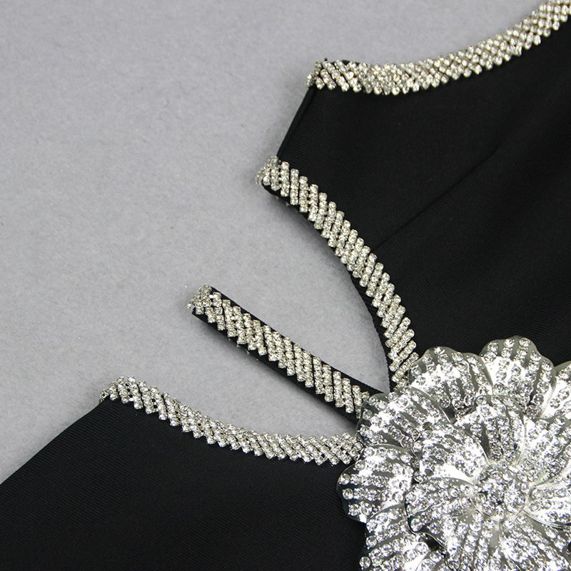 Sheath/Column Scoop Short/Mini Sleeveless Cocktail Dress with Rhinestone & Flower