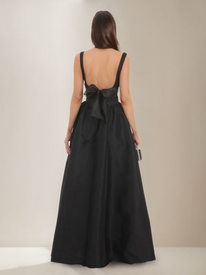 A-Line/Princess Black Prom Dress Square Neck Maxi Dress Sleeveless Floor-Length Formal Dresses with Back Bowknot