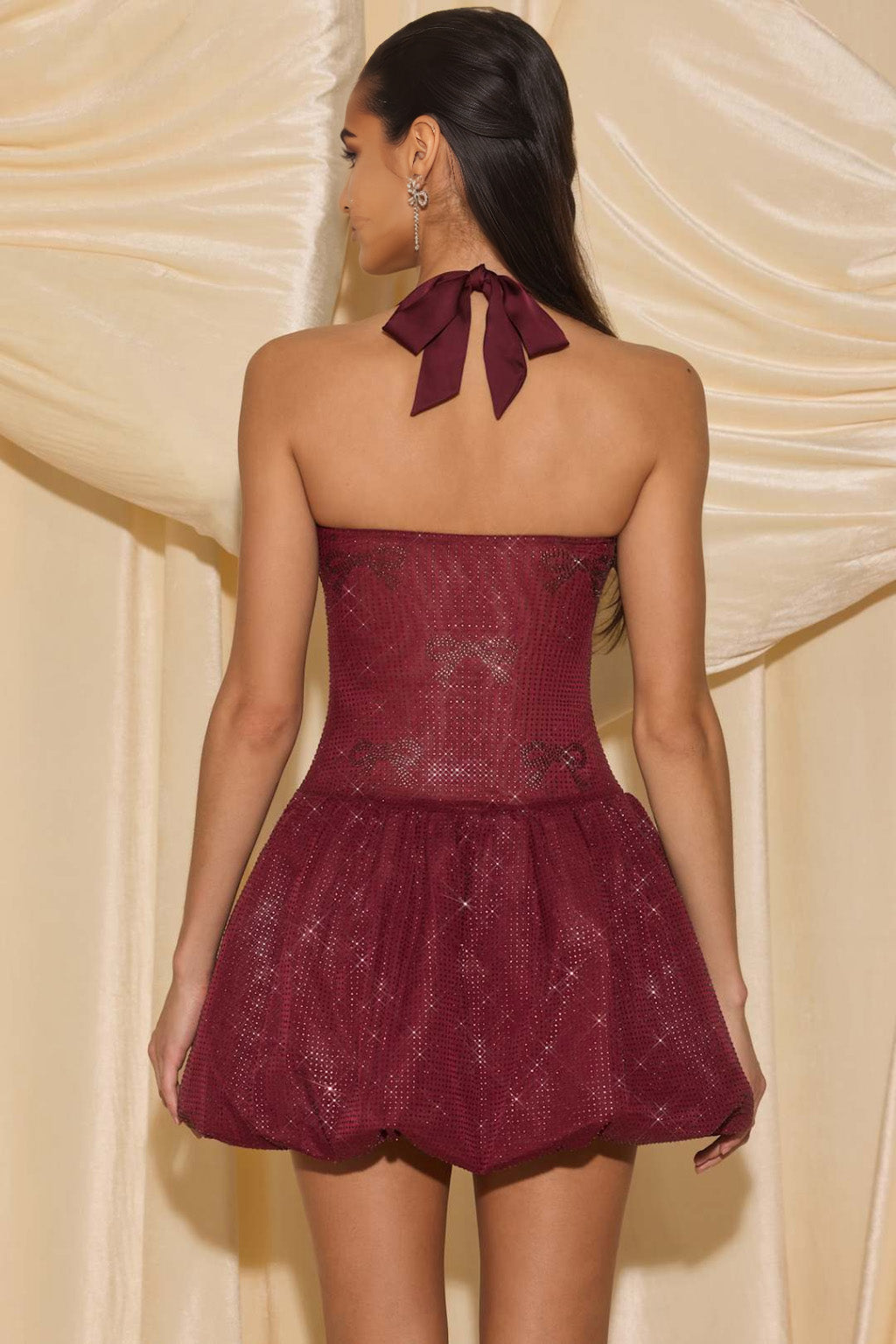 A-Line/Princess Sequined Halter & Strapless Sleeveless Short/Mini Homecoming Dresses with Back Bow