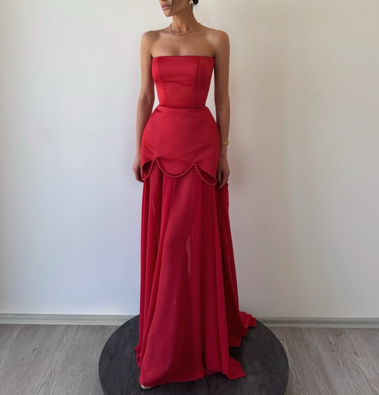 Sheath/Column Elegant Evening Dress Off Shoulder Sleeveless Floor Length Formal Wedding Dress with Pearls