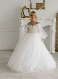 A-Line/Princess Off-the-Shoulder Tulle Flower Girl Dresses with Applique & Bowknot