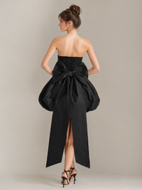 A-Line/Princess Strapless Sleeveless Mini/Short Classic Wedding Dress with Detachable Bow