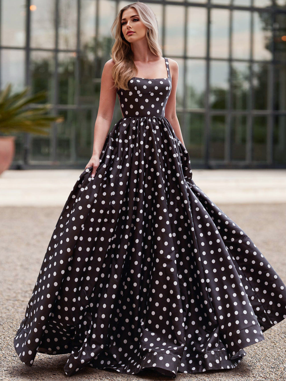 A-Line/Princess Satin Square Neck Sleeveless Floor-Length Backless Prom Dresses With Polka Dots