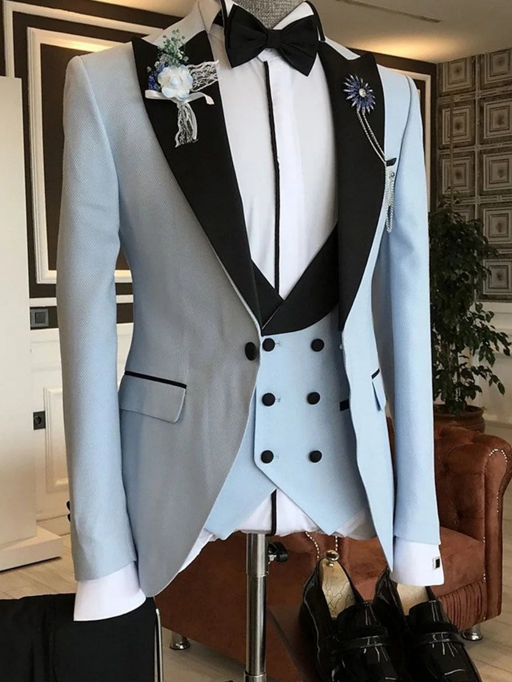 Men's Solid Colored Peak Tailored Fit Single Breasted Wedding Party Tuxedos 3 Piece