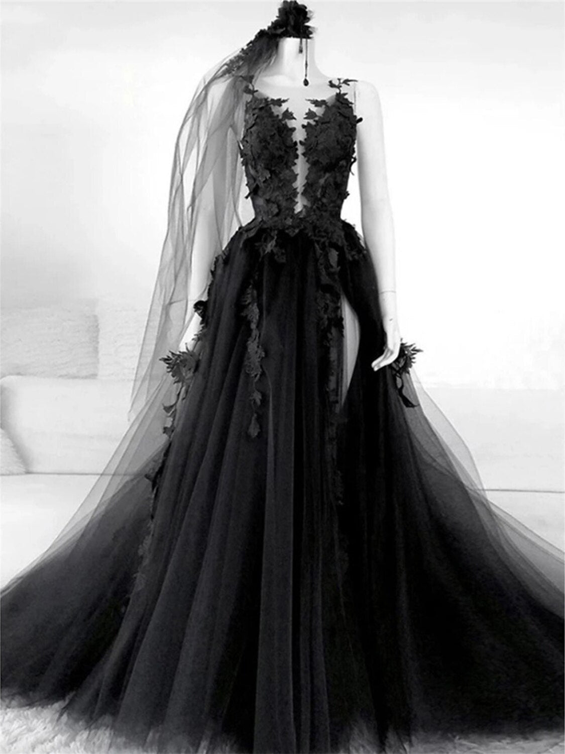 A-Line/Princess Black Wedding Dress Illusion Neck Sleeveless Evening Dresses With Pleats Slit Appliques