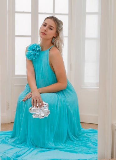 Loose Fit Halter Neck Sleeveless Chiffon Prom Dresses with Flower & Ruffles