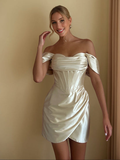 Sheath/Column Off-the-shoulder Ruched Sleeveless Short/Mini Homecoming Dresses