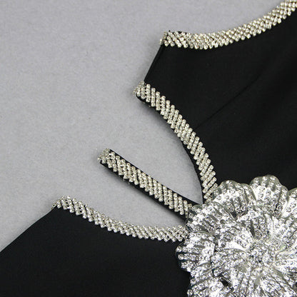 Sheath/Column Scoop Short/Mini Sleeveless Cocktail Dress with Rhinestone & Flower