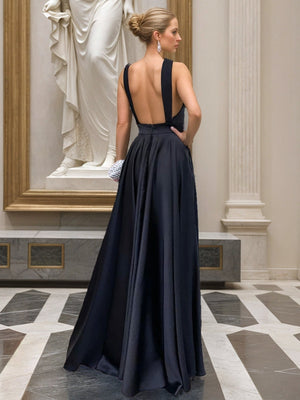 A-Line/Princess Halter Sleeveless Floor Length Sexy Bridesmaid Dresses with Opened Back