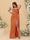 抹胸/修身款细吊带无袖及地褶皱伴娘礼服，带颈部围巾和侧开衩