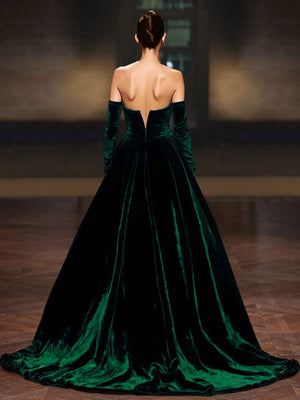A-Line/Princess Velvet  Evening Gown  Sweep Train Sweetheart & Long Sleeves With Back Zipper