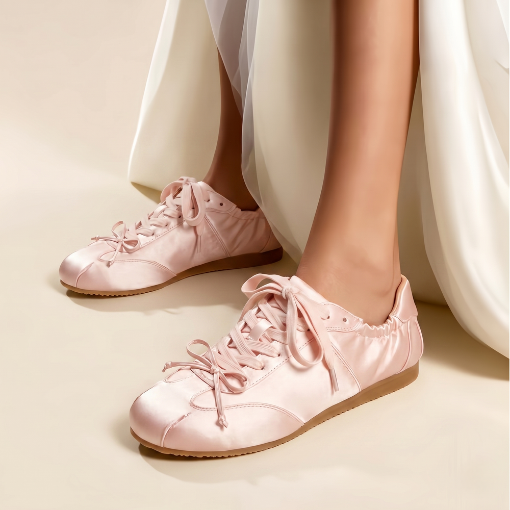 Women's Wedding Shoes Lace Shoes Elegant Closed Toe Flat Heel Comfortable Party Shoes