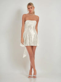 A-Line/Princess Sequined Strapless Sleeveless Short/Mini Homecoming Dresses with Back Bow