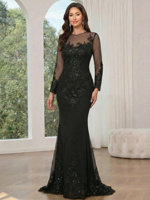 Trumpet/Mermaid Elegant Mother Of The Bride Dresses Scoop Long Sleeves Floor-Length Black Formal Dresses With Appliques&Sequins