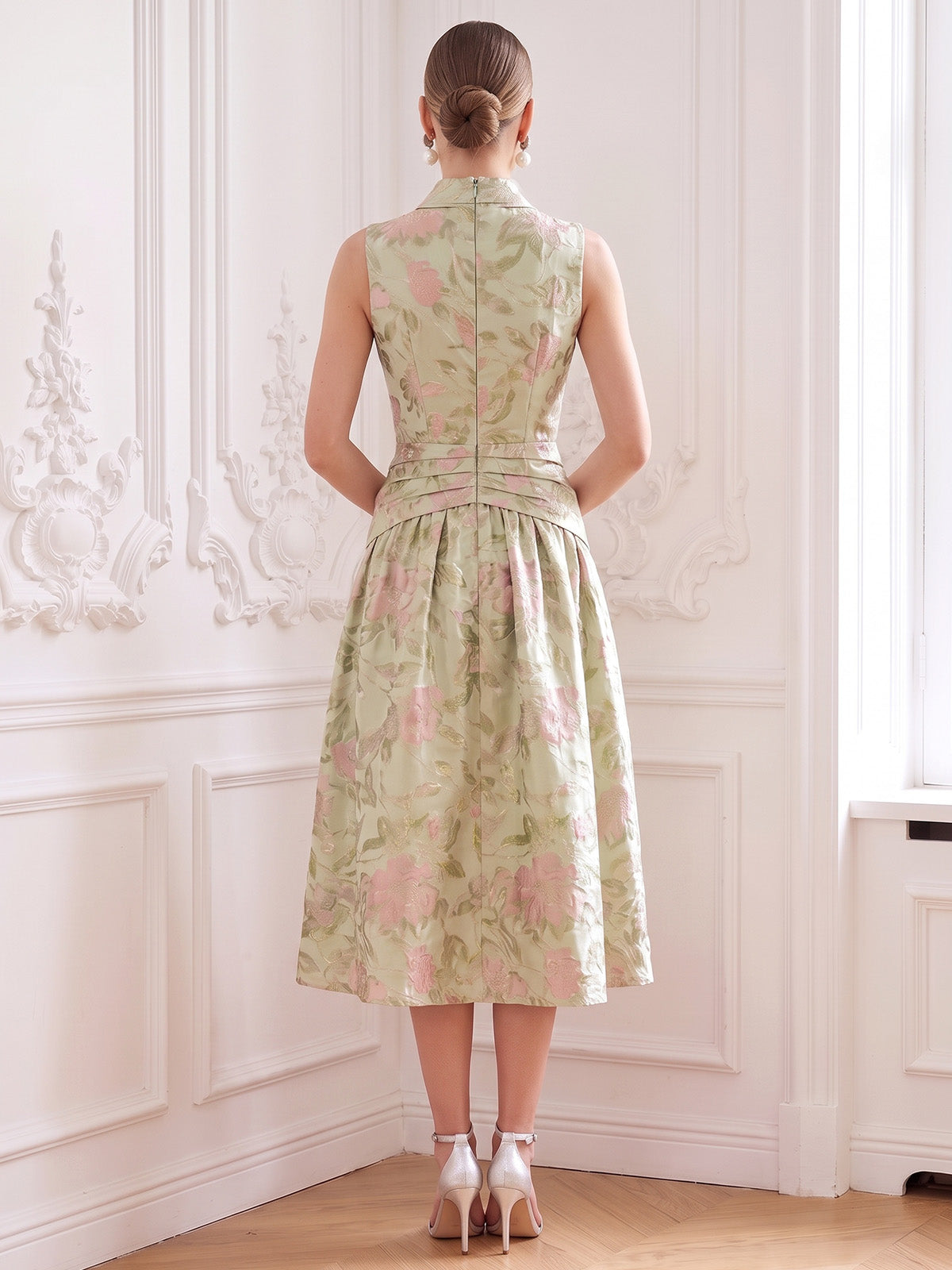 A-Line Mother Of The Bride Dresses Elegant Floral Jacquard V-Neck Tea-Length Sleeveless Ruched Zipper Wedding Guest