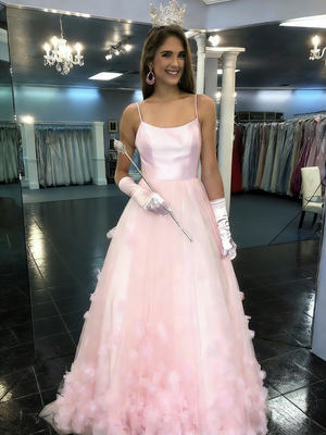 A-Line/Princess Pink Floral Prom Dresses Tulle Spaghetti Straps Long Formal Dresses with Floral Patch