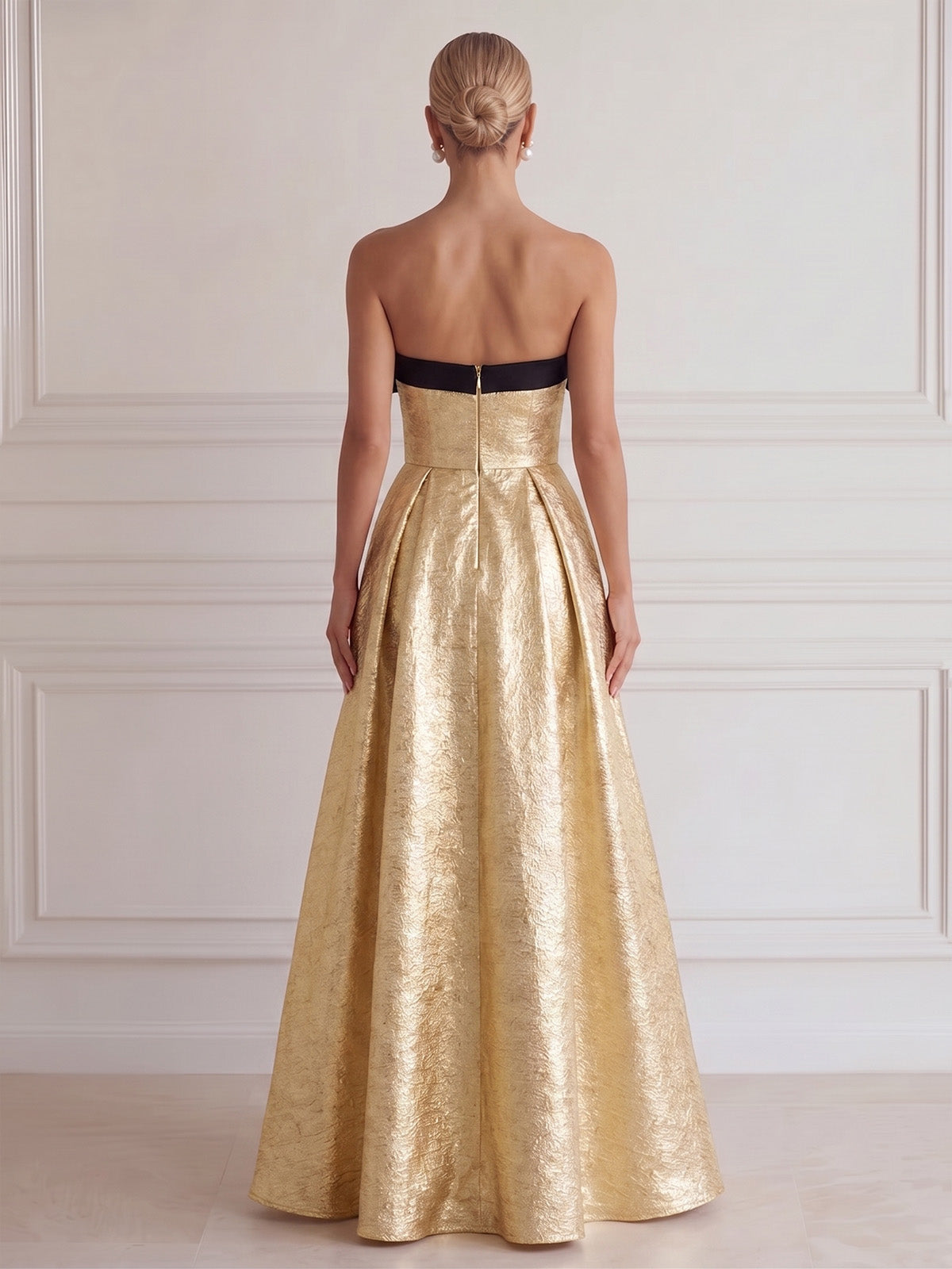 A-Line/Princess Evening Dresses Metallic Strapless Sleeveless Floor-Length With 3D Flowers Zipper