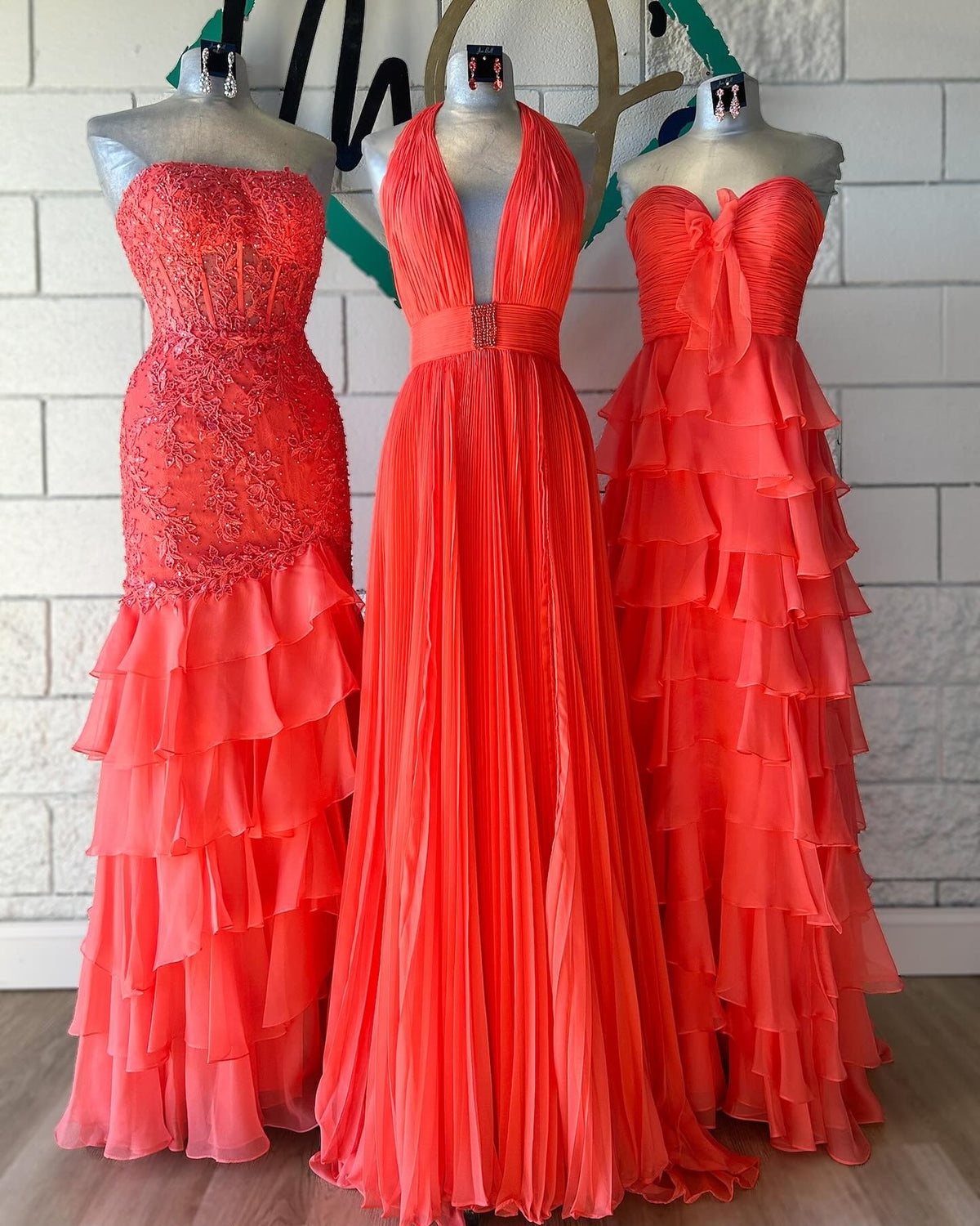 A-Line/Princess Chiffon Prom Dresses Strapless Sleeveless Floor-Length Corset Layred Ruffles Dresses with Organza Ribbon Bow