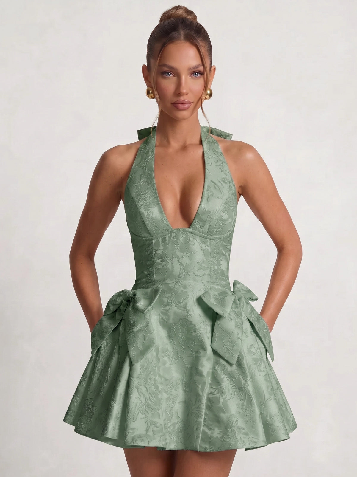 A-Line/Princess Homecoming Dresses Jacquard Plunge Halter Sleeveless Short Lace-Up Boning With Detachable Bows