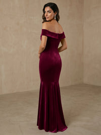 A-Line Velvet Evening Gown Floor Length Off The Shoulder Runched High Low Length Burgundy Sleeveless Elegant Formal Wedding Guest Dress With Slit Ruffles