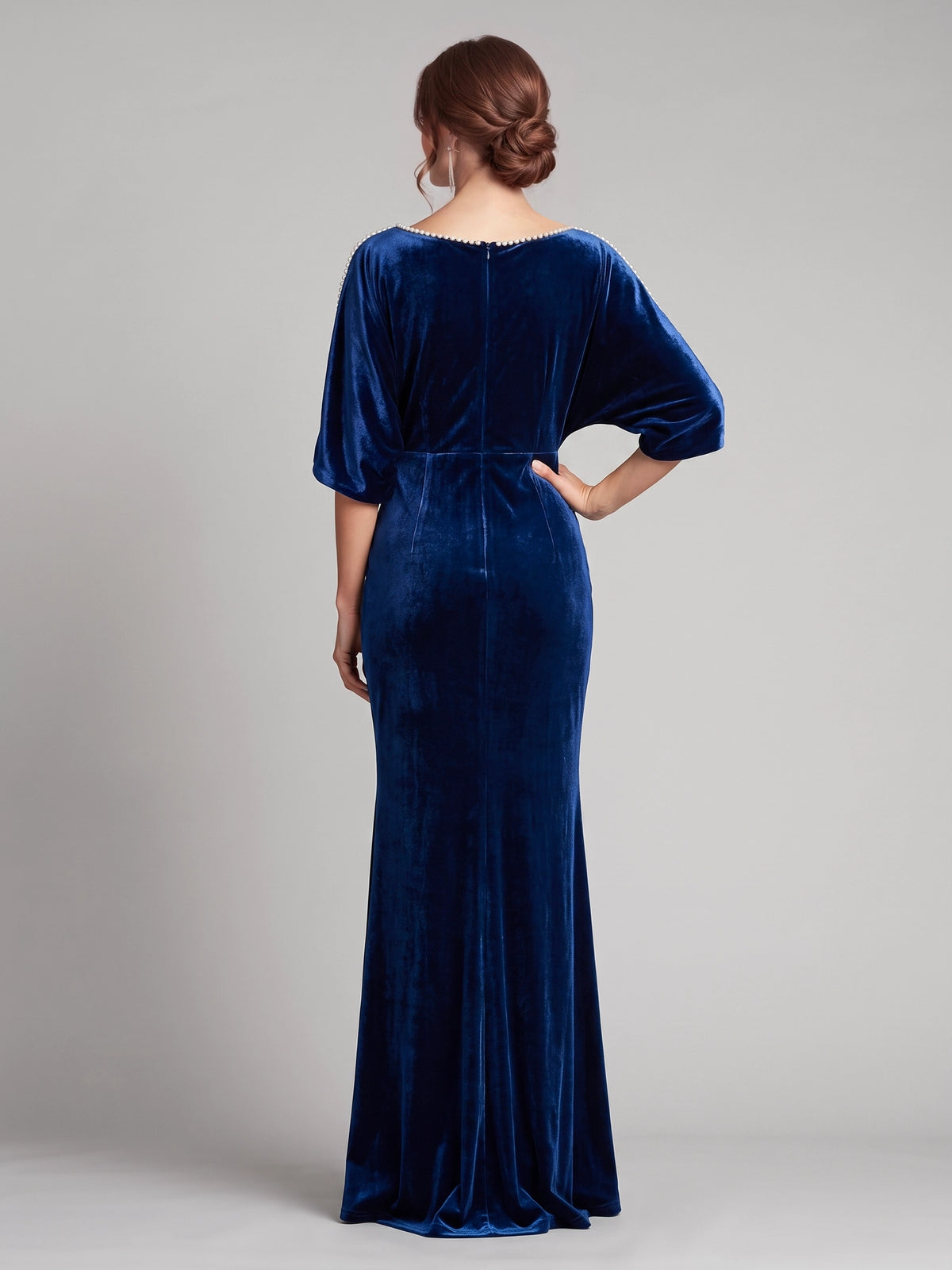 Sheath Velvet Evening Gown Mother Of The Bride Dresses Floor Length V Neck Royal Blue Long Sleeves Royal Blue Sequins Formal Wedding Guest Dress With Pearl