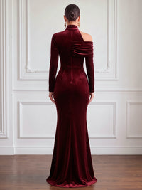 Sheath Velvet Evening Gown Floor Length Halter Neck Runched Burgundy Long Sleeves Elegant Formal Wedding Guest Dress