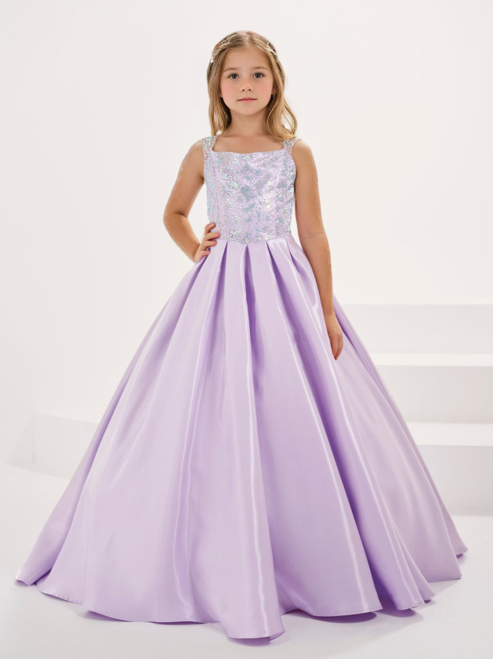 A-Line/Princess Flower Girl Dresses 	Square Sleeveless Satin Elegant Ball Grown with Sequins