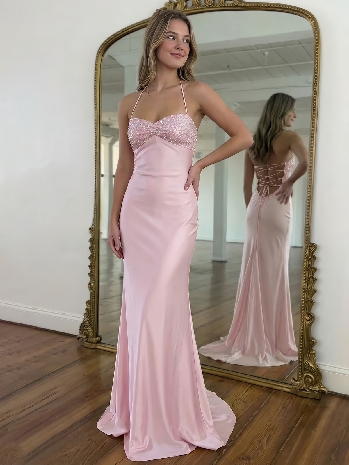 Sheath/Column Prom Dresses Sequins Satin Halter Elegant Floor-length S – Nafori