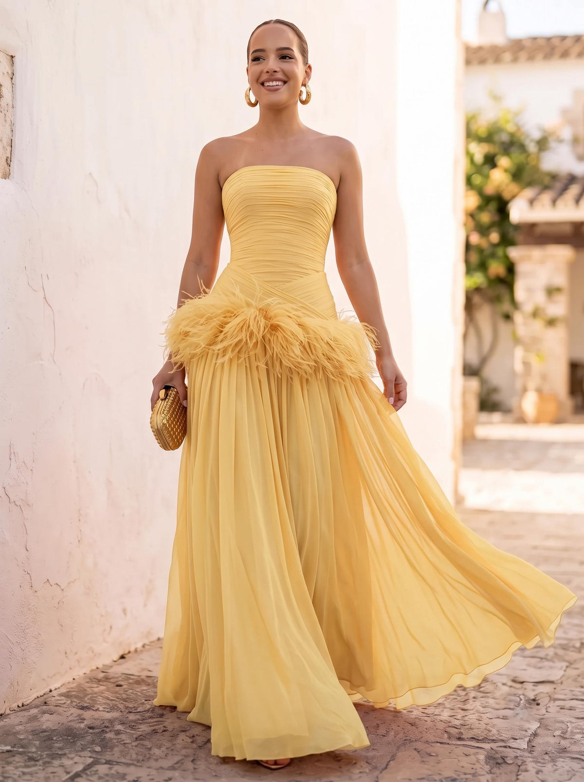 A-Line/Princess Evening Dresses Chiffon Pleated Strapless Sleeveless Floor-Length Ruched Feather Formal Dresses