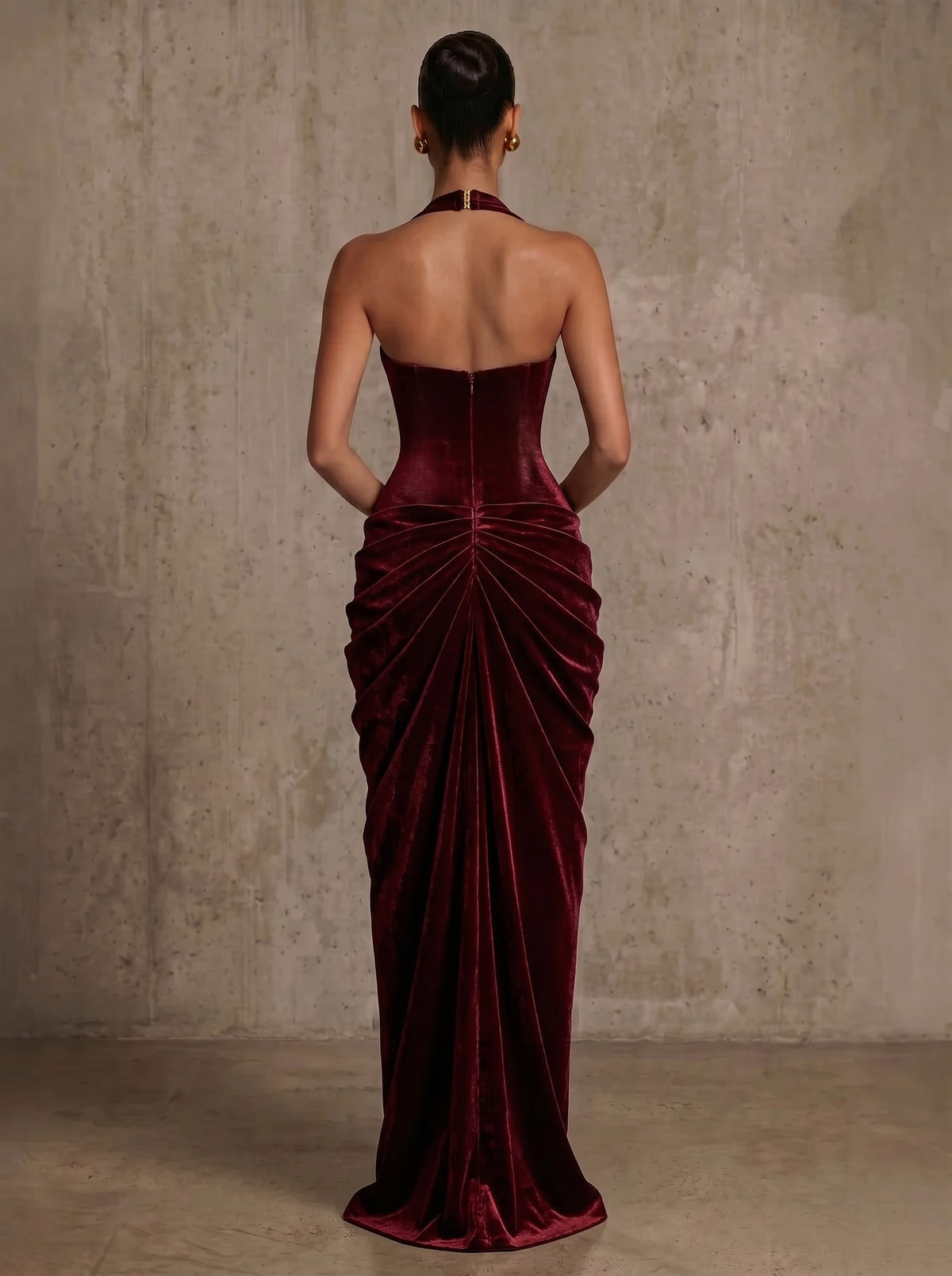 Sheath Evening Gown Elegant Dress Formal  Floor Length Sleeveless Velvet Christmas Halter Neck With High Slit