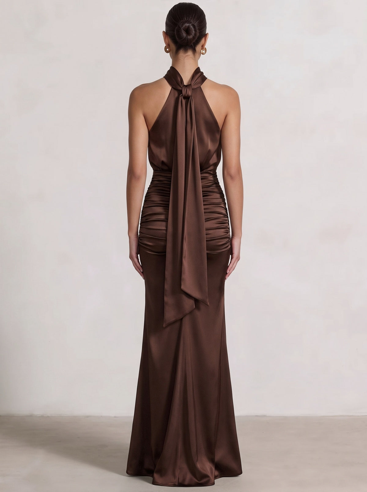 Sheath/Column Evening Dress Satin Floor Length Runched Formal Dresses Formal Wedding Sleeveless Halter Neck Dress