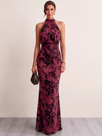 Sheath/Column Evening Dresses Halter High Neck Sleeveless Runched Embroidery Green Formal Wedding Guest Dress