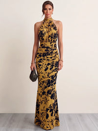 Sheath/Column Evening Dresses Halter High Neck Sleeveless Runched Embroidery Green Formal Wedding Guest Dress
