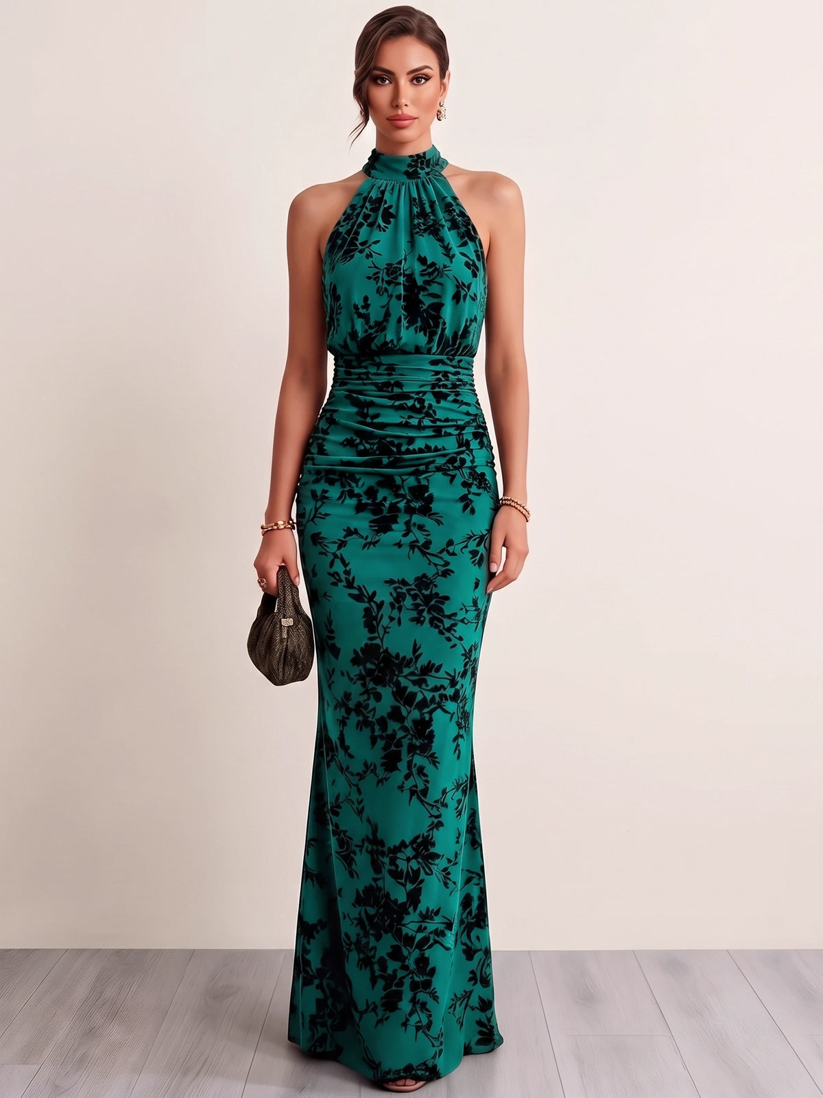 Sheath/Column Evening Dresses Halter High Neck Sleeveless Runched Embroidery Green Formal Wedding Guest Dress