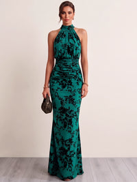 Sheath/Column Evening Dresses Halter High Neck Sleeveless Runched Embroidery Green Formal Wedding Guest Dress