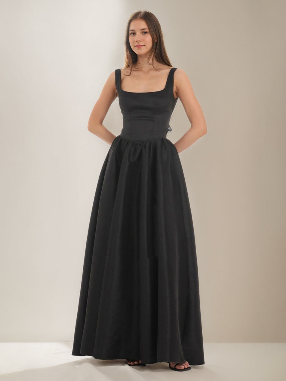 A-Line/Princess Square Neck Sleeveless Floor-Length Evening Dresses with Bowknot