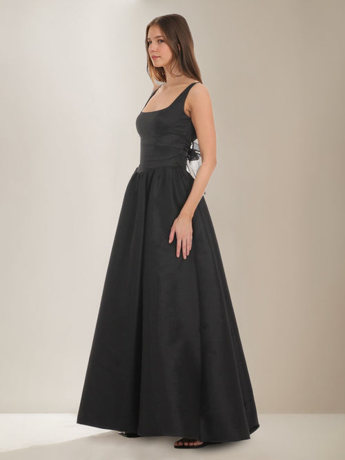 A-Line/Princess Black Prom Dress Square Neck Maxi Dress Sleeveless Floor-Length Formal Dresses with Back Bowknot