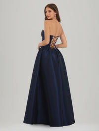 A-Line/Princess V-Neck Sleeveless Floor-Length Pleats Prom Dresses