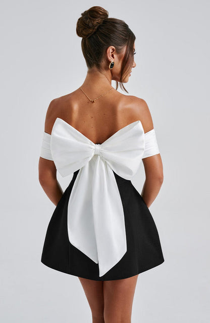 A Line/Princess Party Dresses Colorblock Cocktail Dress Short/Mini Off The Shoulder Sleeveless With Bow Homecoming