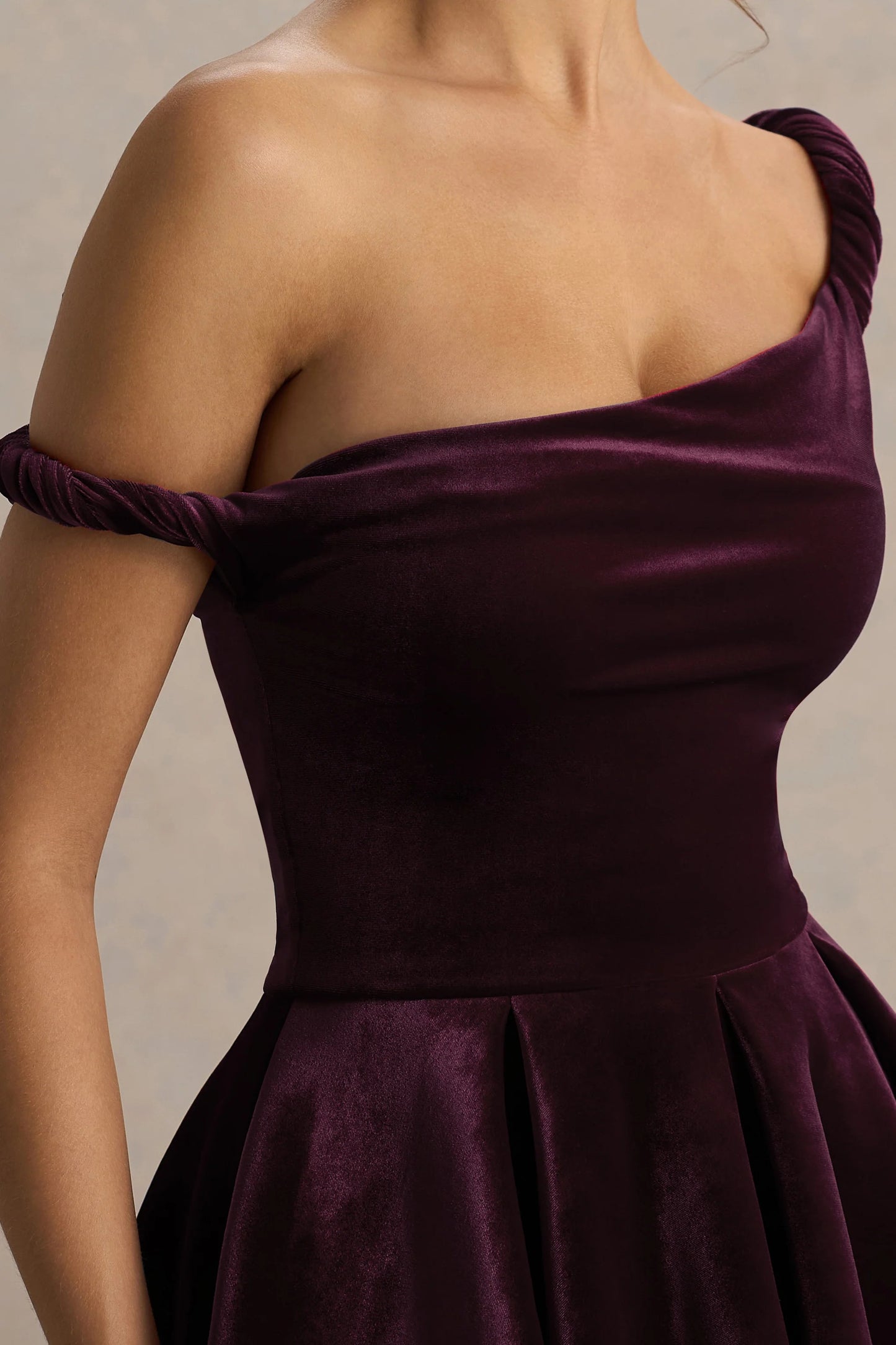 A Line/Princess Christmas Party Dresses Velvet Cocktail Short/Mini Spaghetti Straps Sleeveless Homecoming Ruched