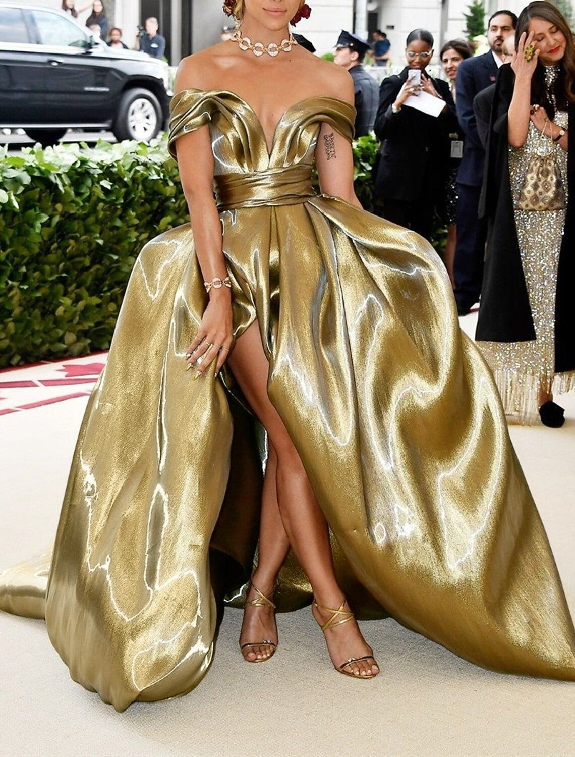 A-Line/Princess Off-the-shoulder Sleeveless Floor Length Evening Dresses With High Split