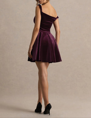 A Line/Princess Christmas Party Dresses Velvet Cocktail Short/Mini Spaghetti Straps Sleeveless Homecoming Ruched